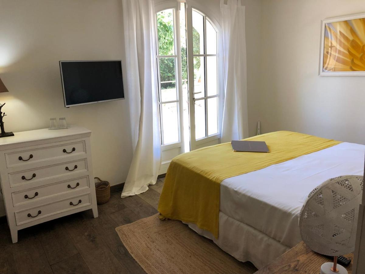 Le Clos Des Sept Palmiers キャバレール・シュル・メール エクステリア 写真
